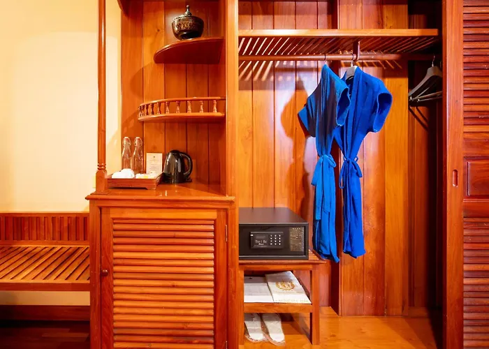 Khemara Angkor & Hotel 4*