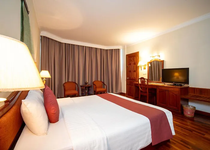 Khemara Angkor & 4* Siem Reap