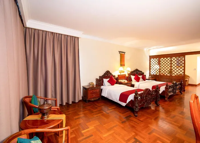 Khemara Angkor & 4*